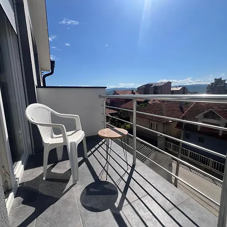 S&m Free Parking فرانيي