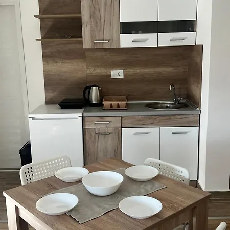 S&m Free Parking * فرانيي