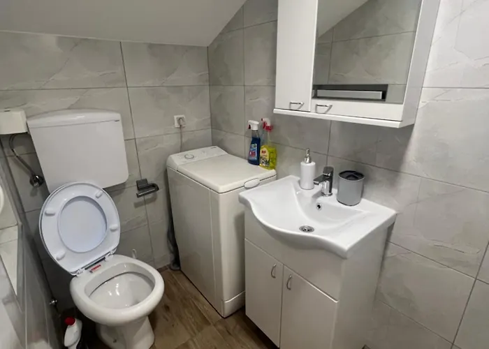 S&m Free Parking * Vranje